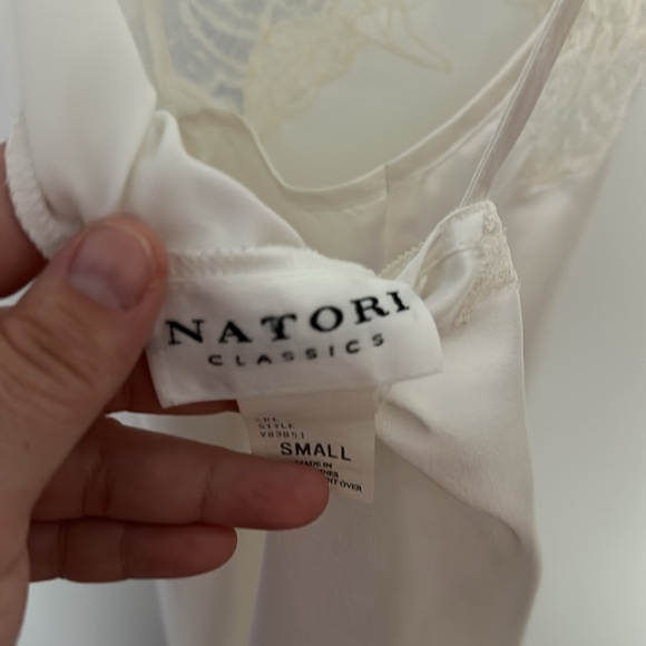 Natori classics ivory slip with lace - Picture 3 of 3